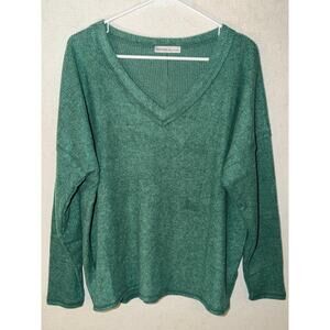 Zenana Women’s Sweater Size M Green V-Neck Ribbed Knit Soft Lightweight NEW